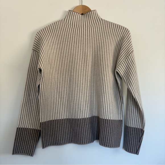 Rachel Zoe Striped Mock Neck Sweater Size: Small - Picture 1 of 3
